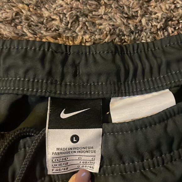 Nike active crop pants, size L - Picture 4 of 5